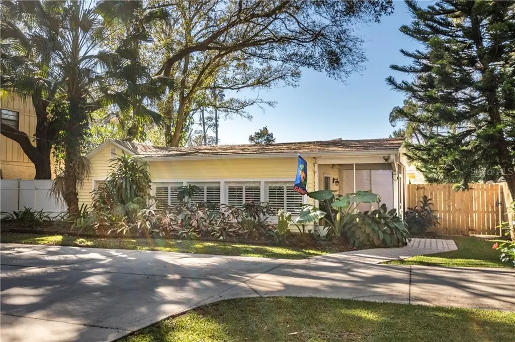 1003 W 131st Avenue Tampa FL 33612