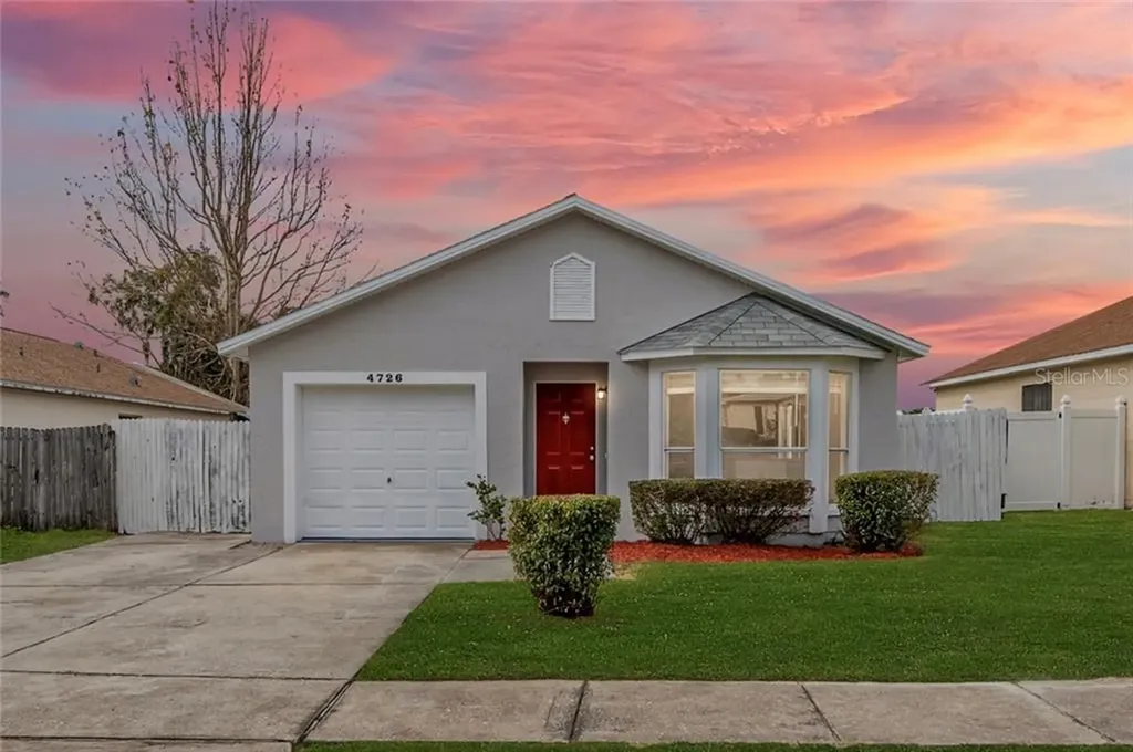 4726 Robbins Avenue Orlando FL 32808