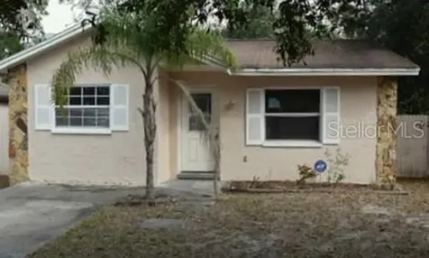 8709 N Greenwood Avenue Tampa FL 33617