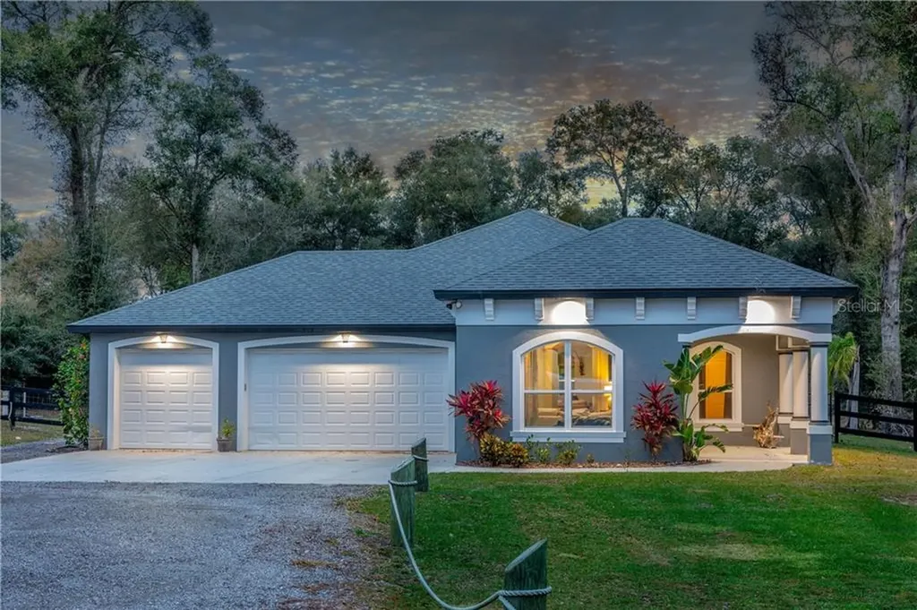 275 W Virginia Avenue Deland FL 32720