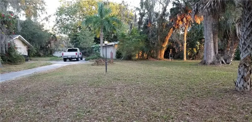 5031 Circled Oak Drive Sarasota FL 34233