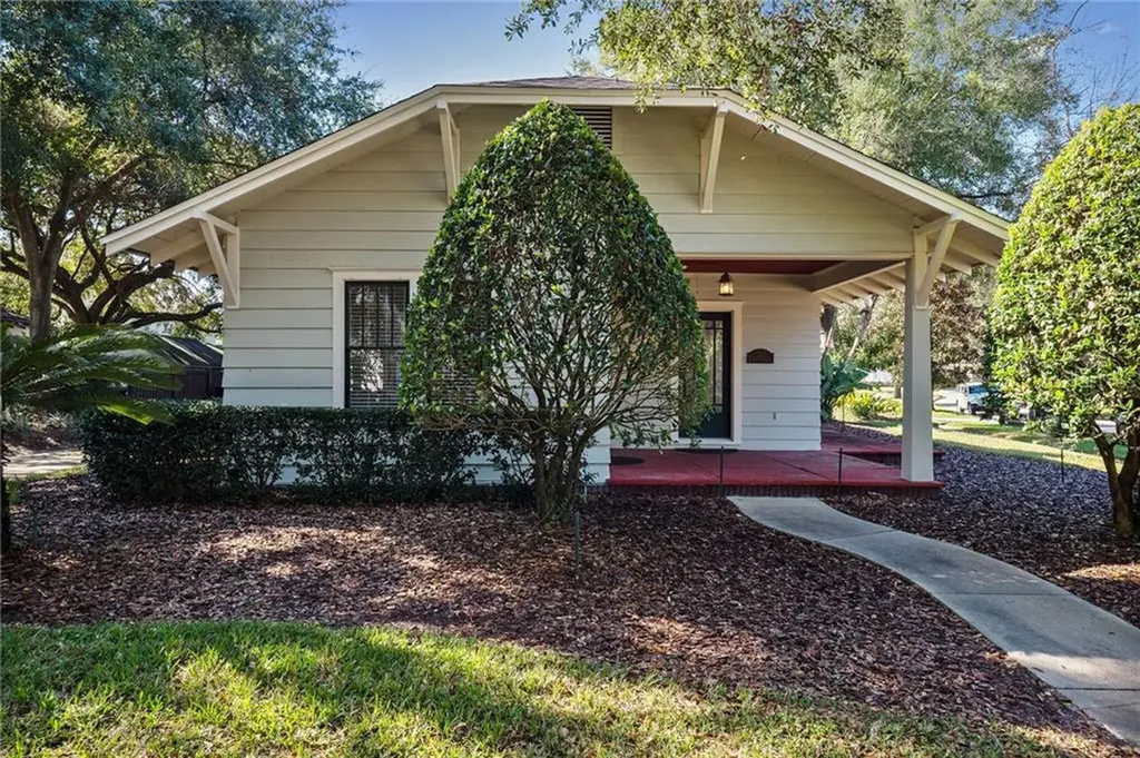320 Jasmine Avenue Orlando FL 32806