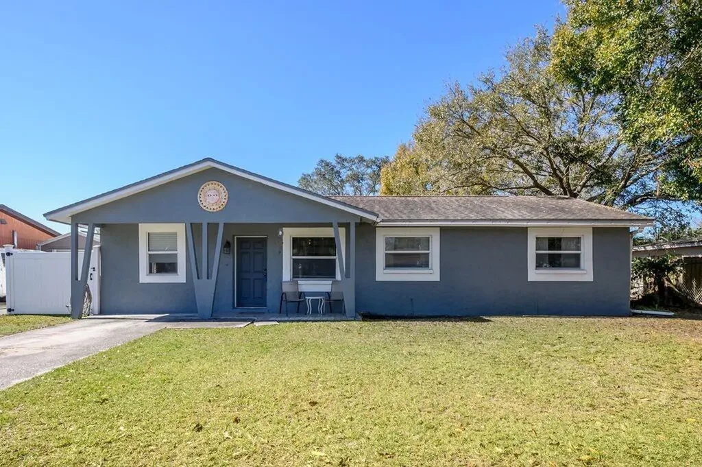 2413 Wishing Well Circle Tampa FL 33619