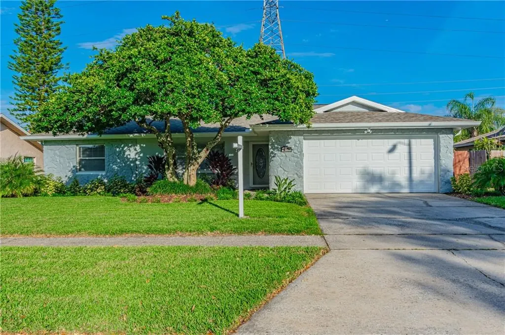 3369 Hunt Club Drive Clearwater FL 33761