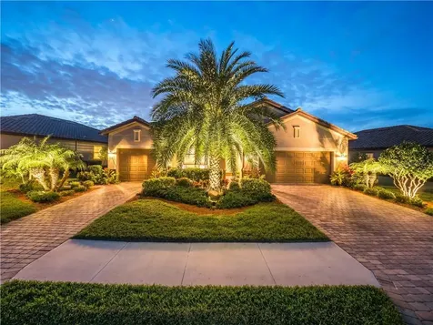 308 Whispering Palms Lane Bradenton FL 34212