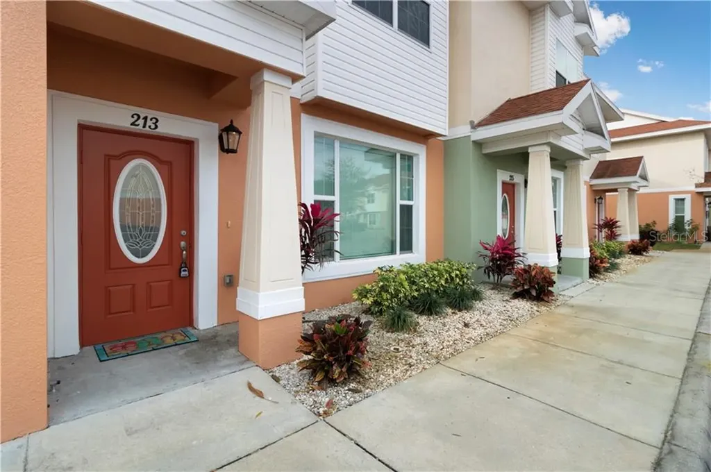 213 Alexander Woods Drive Plant City FL 33563