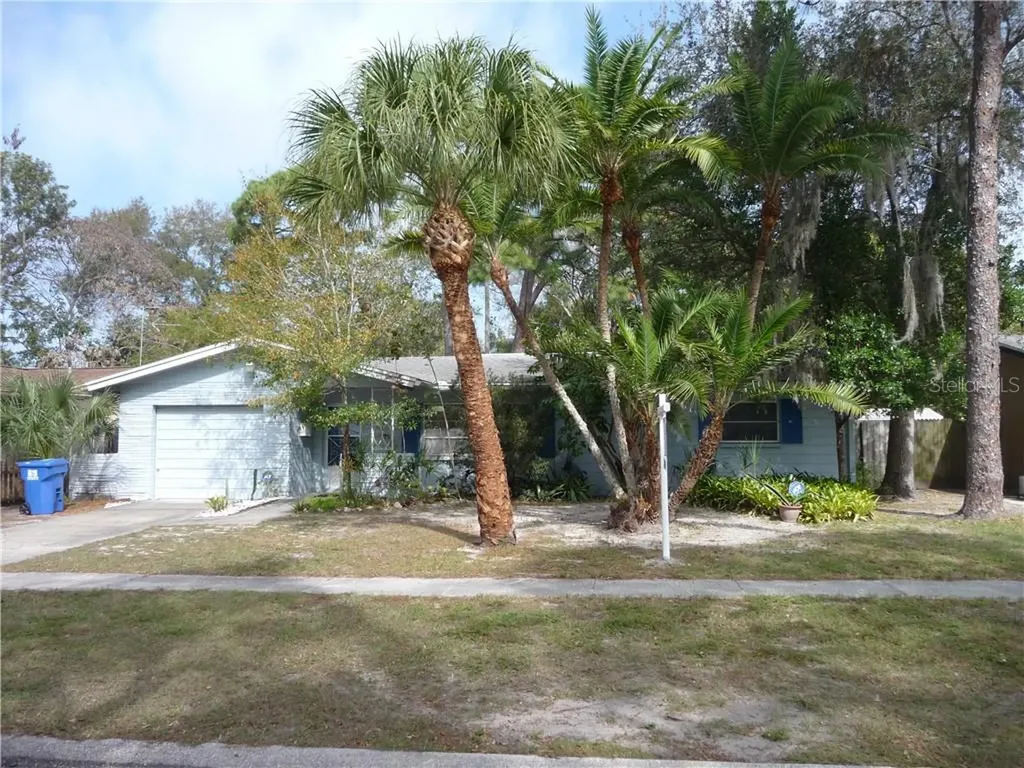5043 10th Avenue N St Petersburg FL 33710