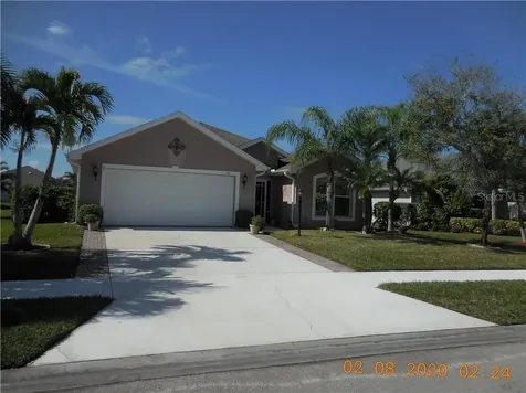 411 W Temple Court SW Vero Beach FL 32968