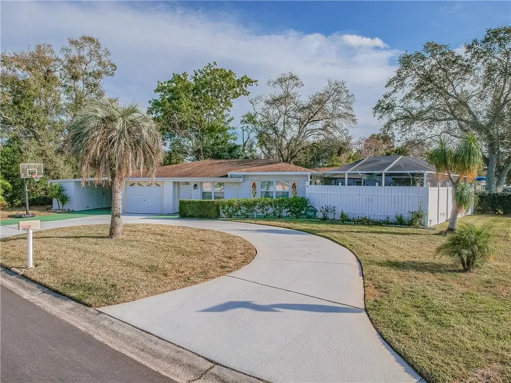 10182 52nd Avenue N St Petersburg FL 33708