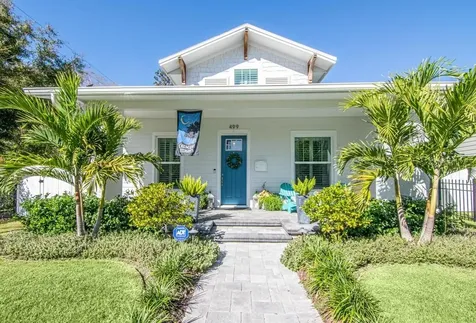 499 23rd Avenue N St Petersburg FL 33704