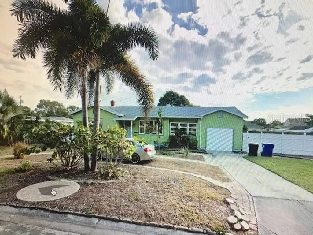 3325 17th Street N St Petersburg FL 33713