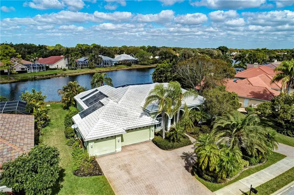 8643 Woodbriar Drive Sarasota FL 34238