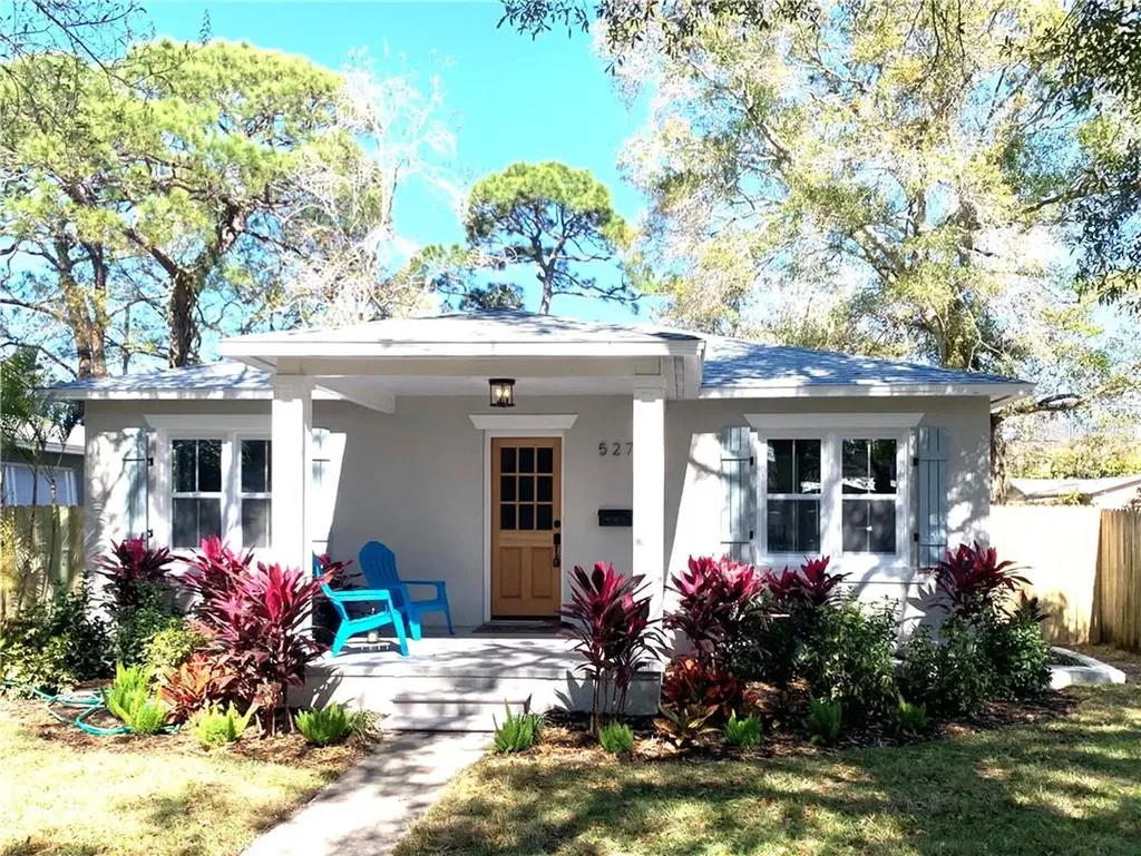 527 43rd Avenue N St Petersburg FL 33703