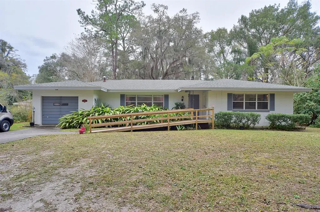 1817 SE 11th Street Ocala FL 34471