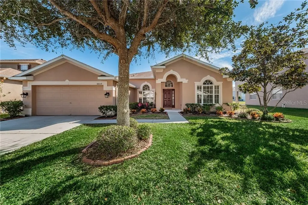 8809 Riverscape Way Tampa FL 33635