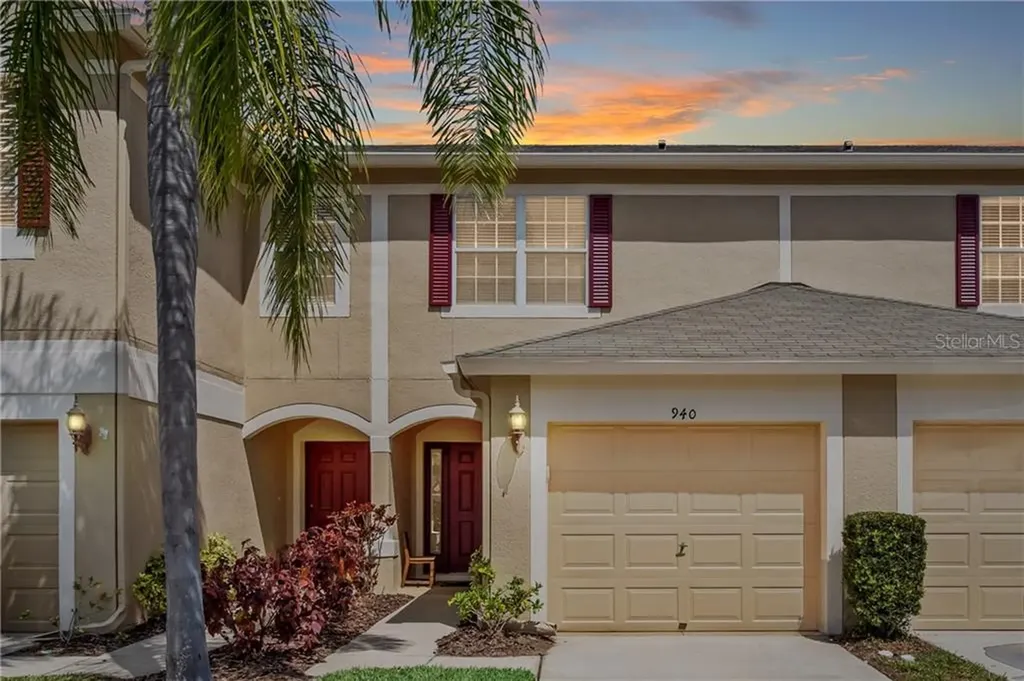 940 Vista Cay Court Brandon FL 33511