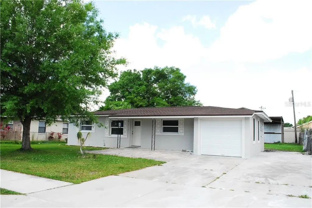 2620 Coral Avenue Kissimmee FL 34741