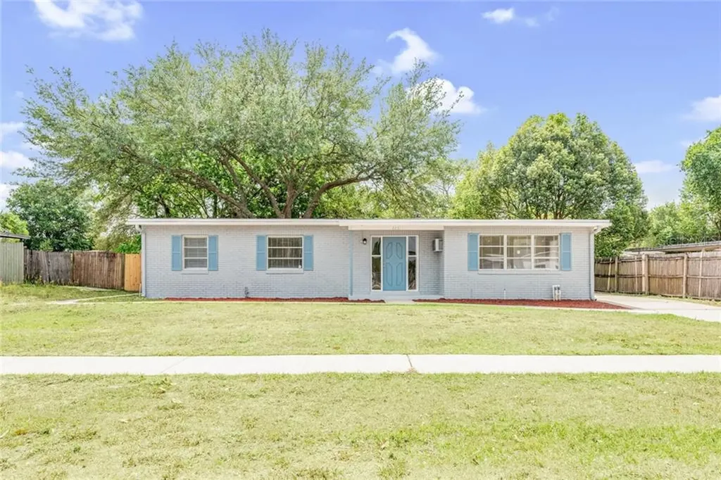 2281 Flamingo Avenue Deltona FL 32738