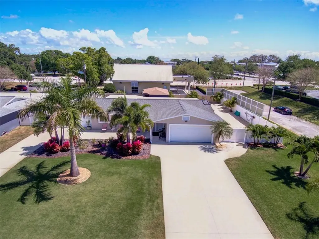 8261 Ridgewood Circle Seminole FL 33772