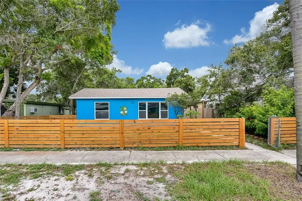 4408 5th Avenue S St Petersburg FL 33711