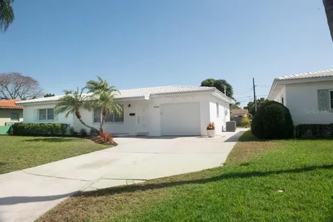 4424 31st Avenue N St Petersburg FL 33713