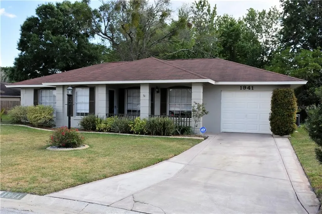1941 Tarpon Court Wesley Chapel FL 33543