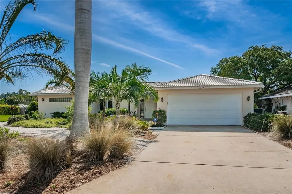 1725 Tanglewood Drive NE St Petersburg FL 33702
