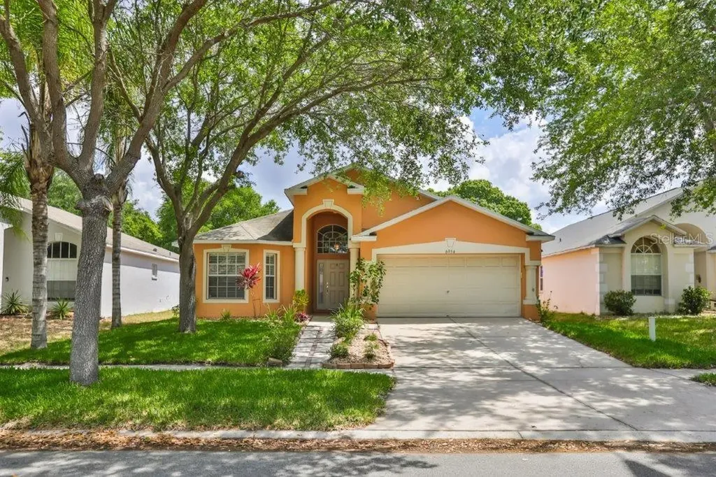 6956 Crown Lake Drive Gibsonton FL 33534