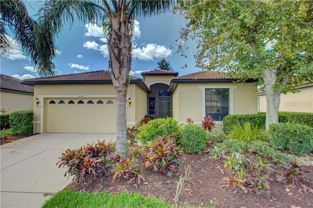 8187 Stirling Falls Circle Sarasota FL 34243