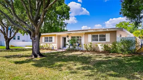 801 38th Avenue NE St Petersburg FL 33704