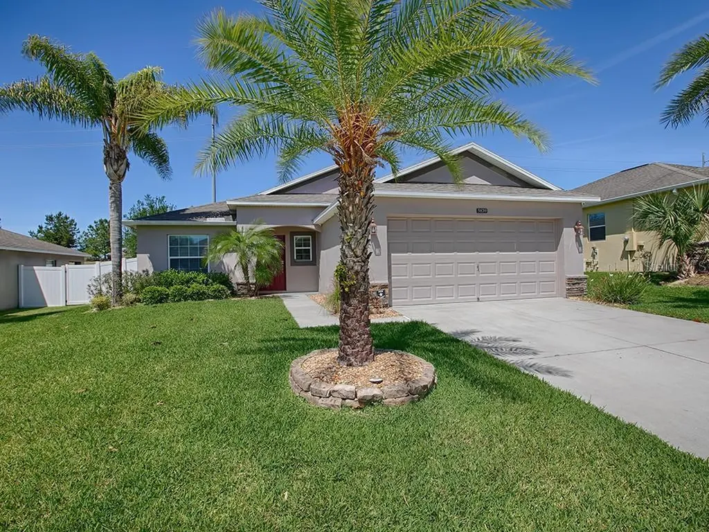 5839 Coquyt Drive Mount Dora FL 32757