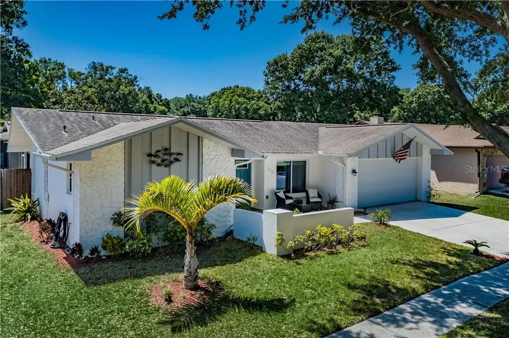 106 Meadowcross Drive Safety Harbor FL 34695