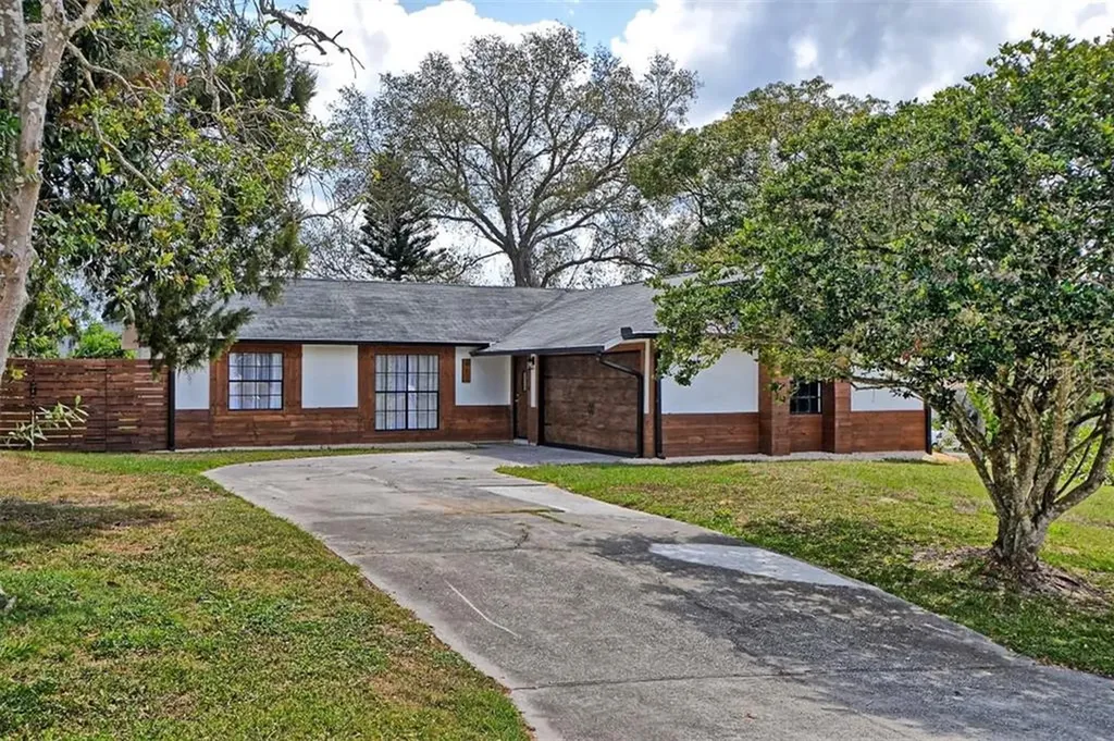 413 Dumont Avenue Deltona FL 32738