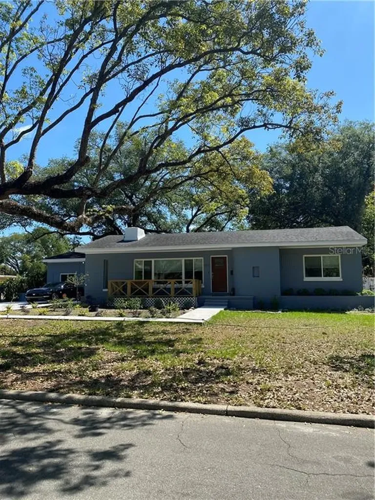 2002 Camphor Drive Lakeland FL 33803