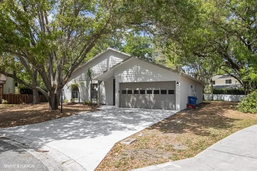 5614 Shady Brook Court Sarasota FL 34243