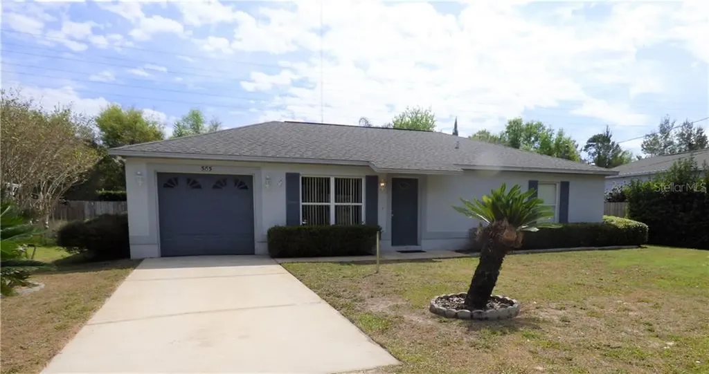 585 Hickory Avenue Orange City FL 32763
