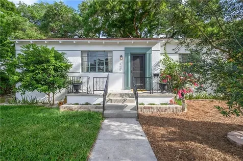 325 W Rio Vista Court Tampa FL 33604