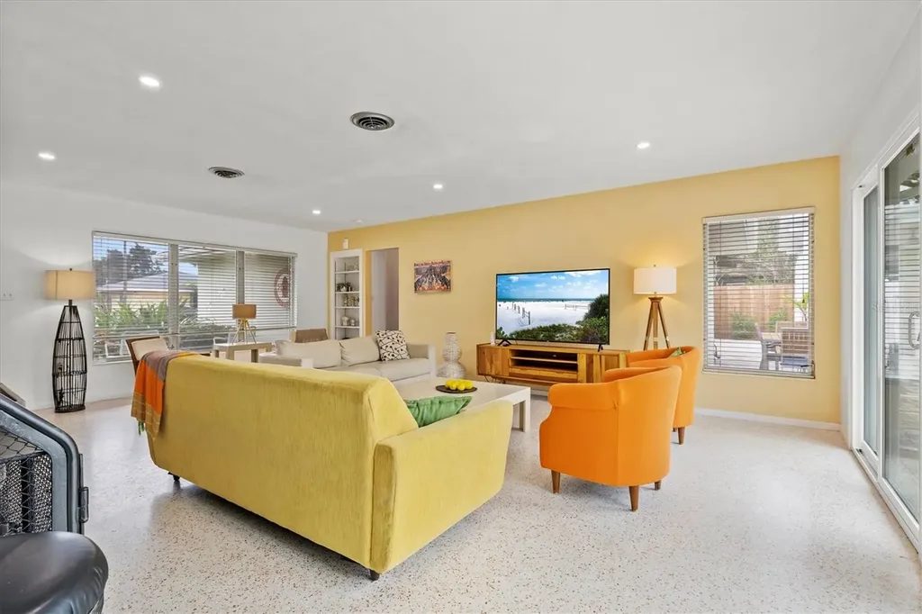 2473 Davis Boulevard Sarasota FL 34237