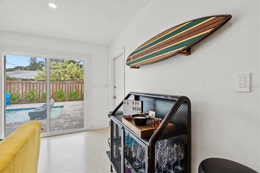 2473 Davis Boulevard Sarasota FL 34237