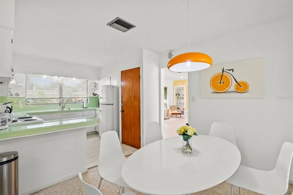 2473 Davis Boulevard Sarasota FL 34237
