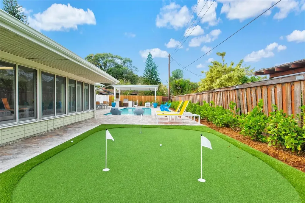 2473 Davis Boulevard Sarasota FL 34237