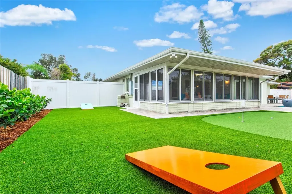 2473 Davis Boulevard Sarasota FL 34237