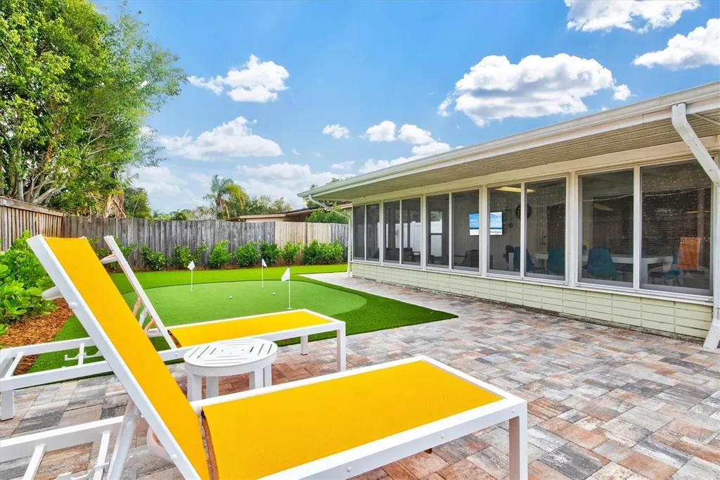 2473 Davis Boulevard Sarasota FL 34237