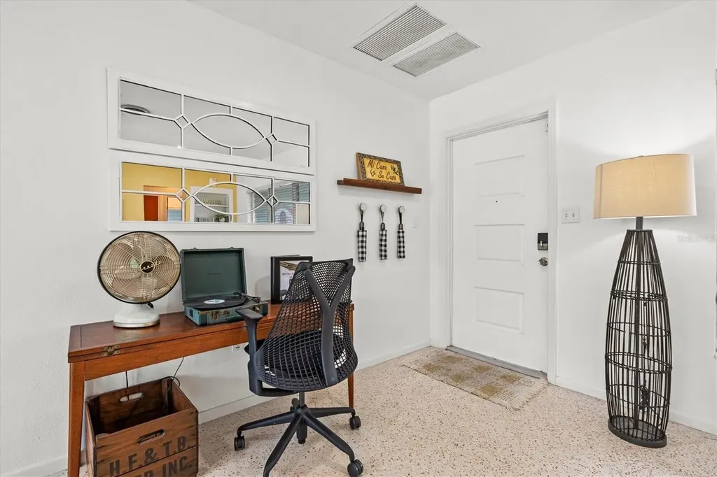2473 Davis Boulevard Sarasota FL 34237