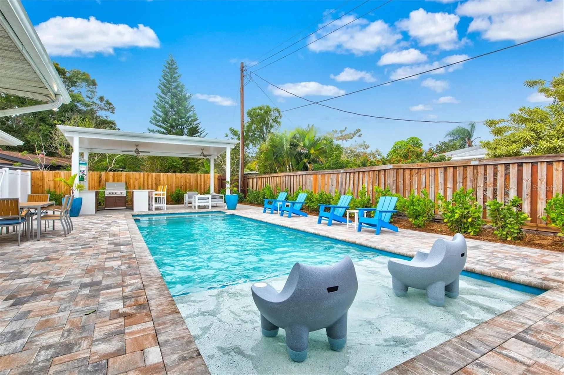 2473 Davis Boulevard Sarasota FL 34237