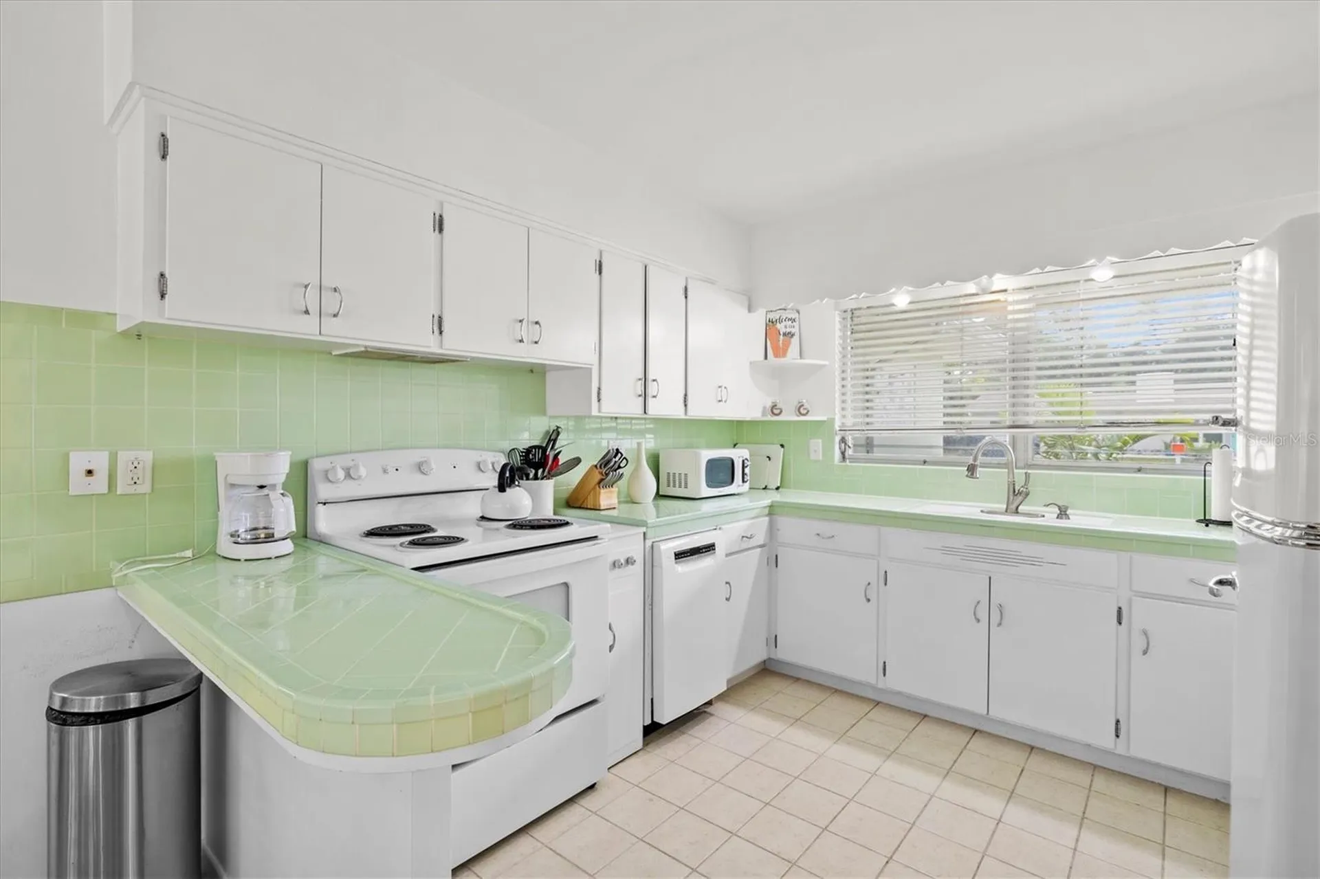 2473 Davis Boulevard Sarasota FL 34237