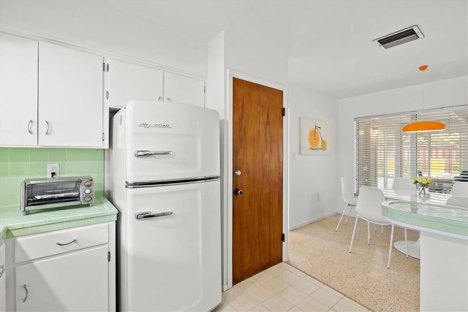 2473 Davis Boulevard Sarasota FL 34237