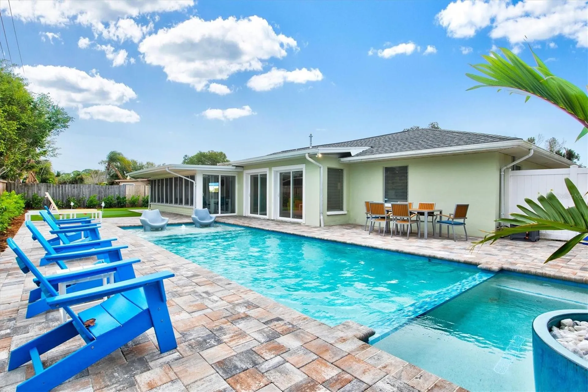 2473 Davis Boulevard Sarasota FL 34237