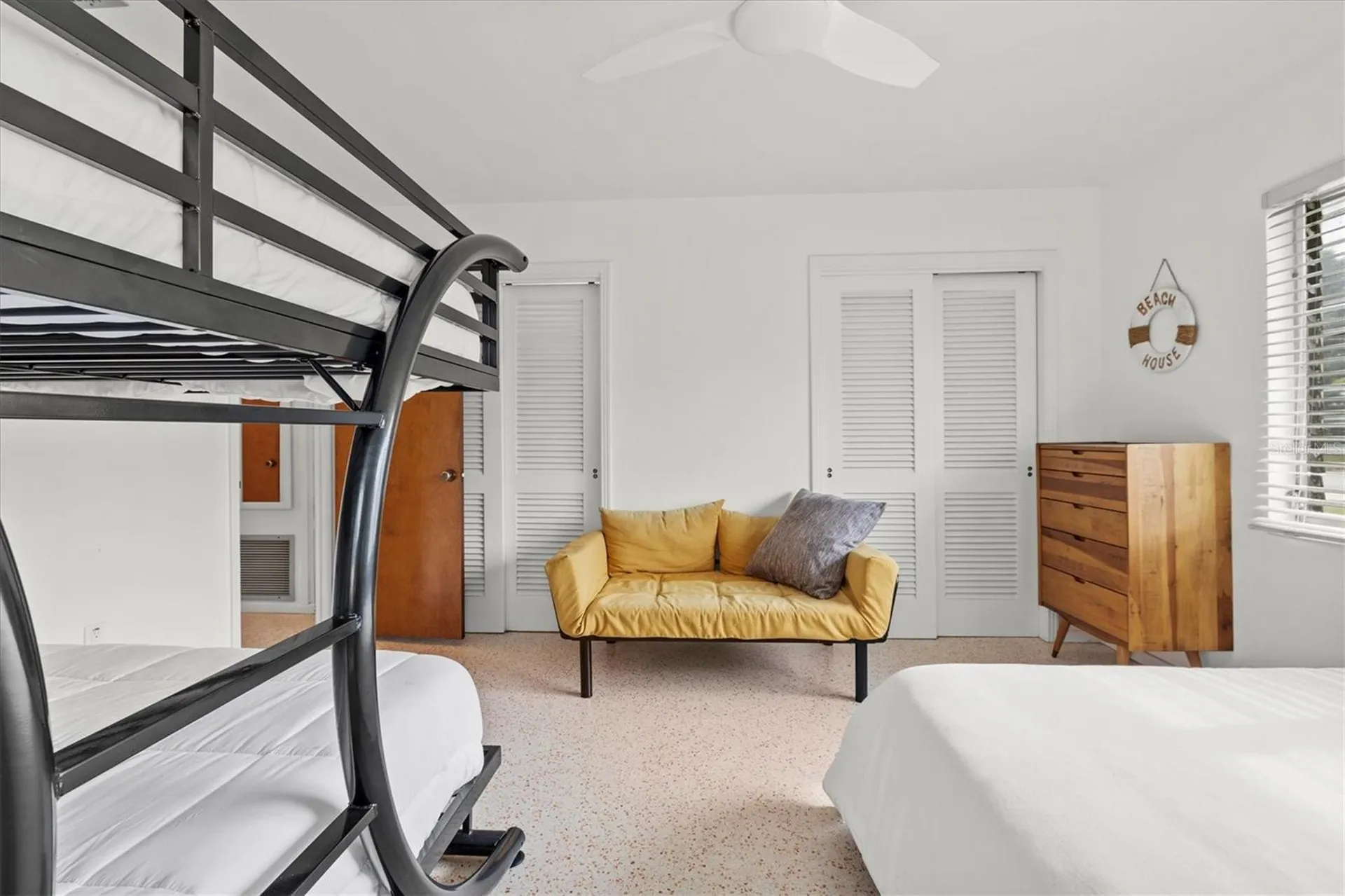 2473 Davis Boulevard Sarasota FL 34237
