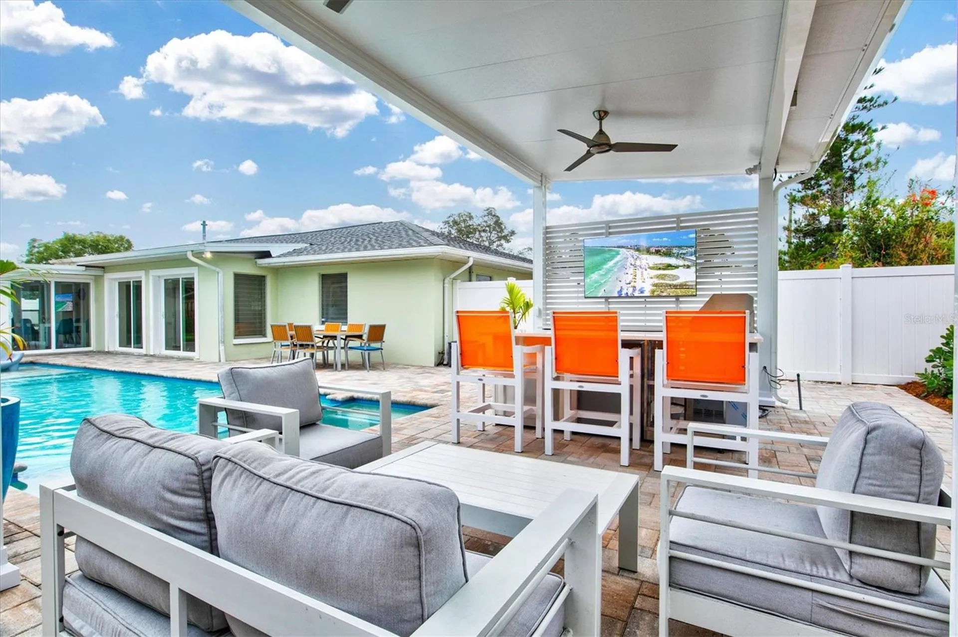 2473 Davis Boulevard Sarasota FL 34237